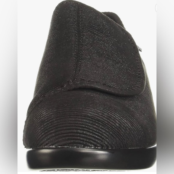 Propét Men's Cush N Foot Slipper - Picture 4 of 8